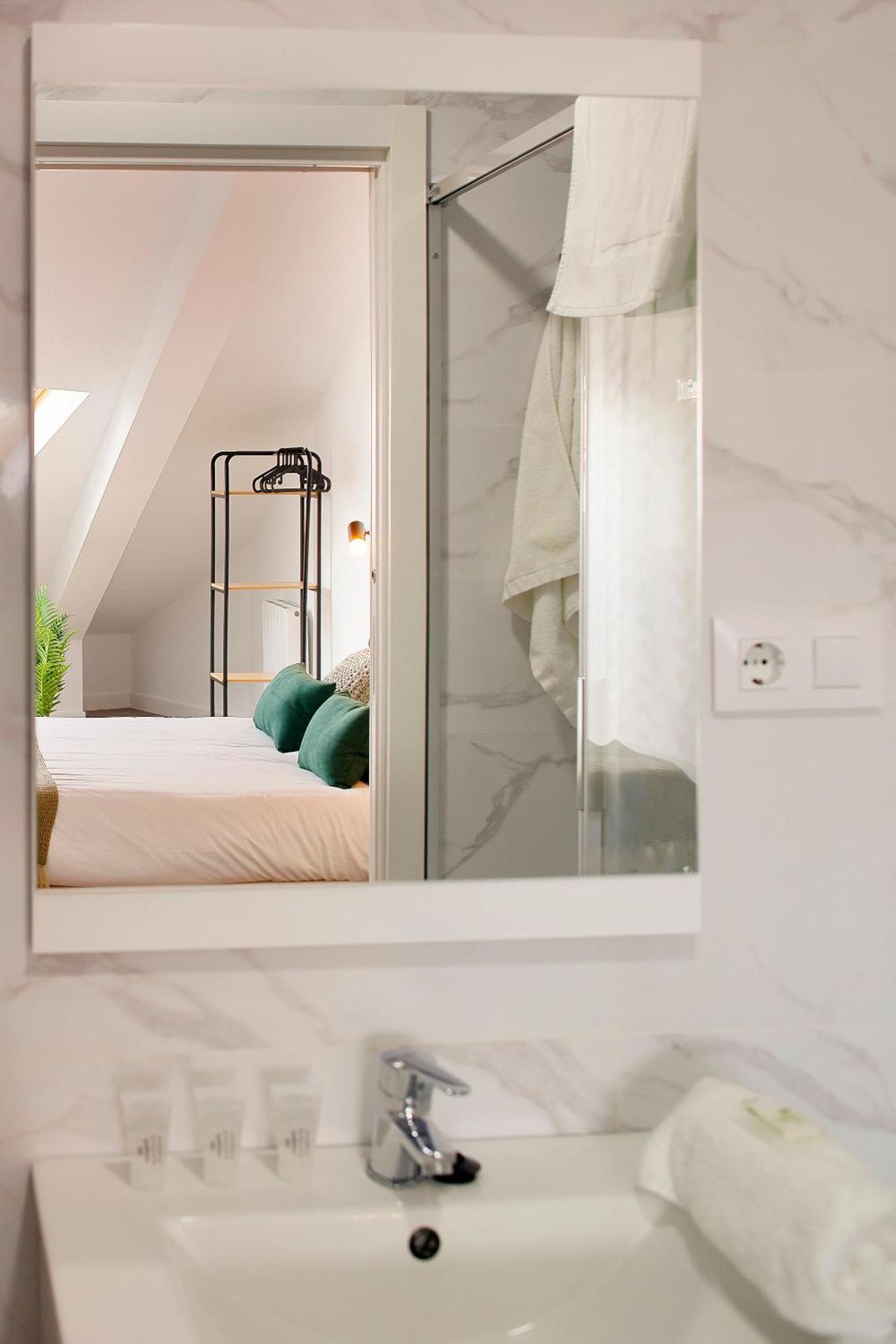 Apartamentos Sobrecantu Овьедо Экстерьер фото